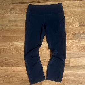 Lululemon Women’s Navy Blue Leggings Ankle sz 4